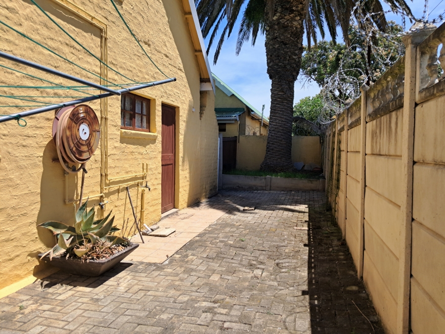 To Let 3 Bedroom Property for Rent in Humansdorp Eastern Cape